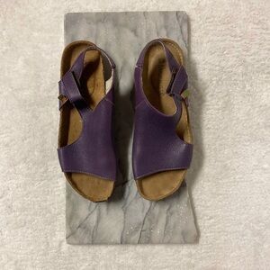 El Naturalista Sandals Size 8.5 Purple Leather Adjustable Strap